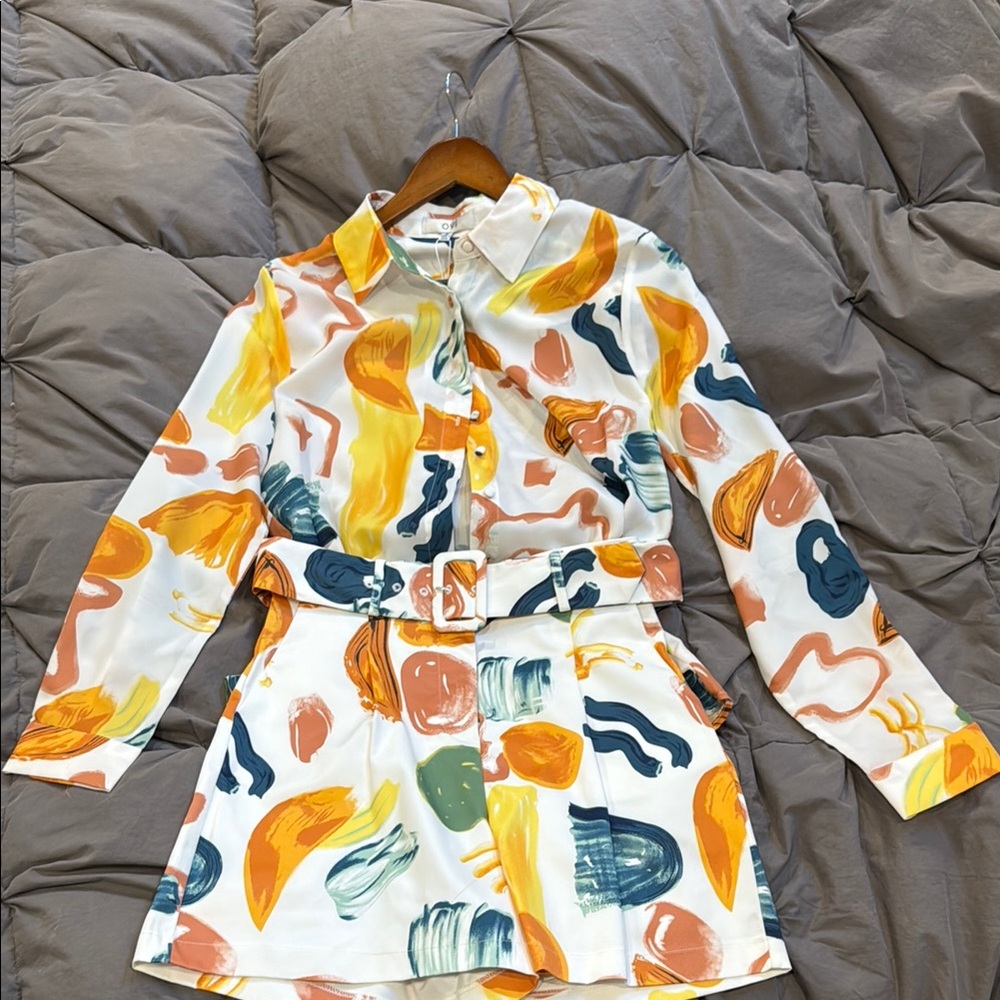 Ovi Multicolor Abstract Women's 2 piece set- Button Down and Shorts with belt